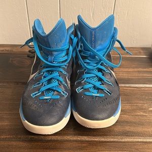 Womens Nike Hyperdunk size 11 high top basketball shoes